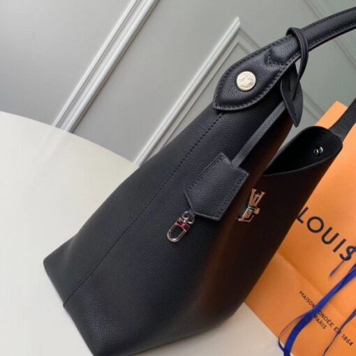 Replica Replica Louis Vuitton Beige Lockme Hobo Shoulder Bag M44330 BLV739 BLV740 4