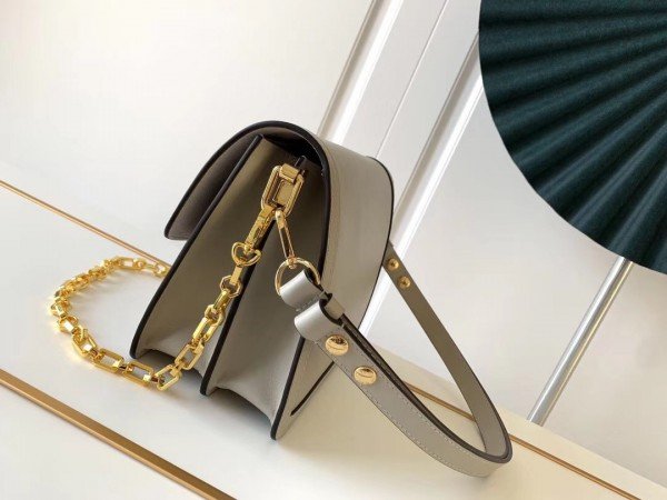 Túi Xách Louis Vuitton Dauphine MM Bag Black Màu Đen 25x17x10.5cm - DWatch  Luxury