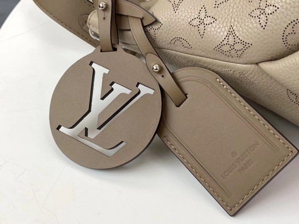 Louis Vuitton, Bags, Authentic Louis Vuitton Beaubourg Mm Monogram  Messengercrossbody Shoulder Bag