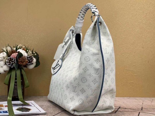 Louis Vuitton Carmel Hobo Mahina Leather Handbag – EliteLaza