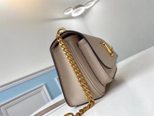Replica Louis Vuitton Lockme Chain PM Bag In Griege Leather M57072 BLV683 4