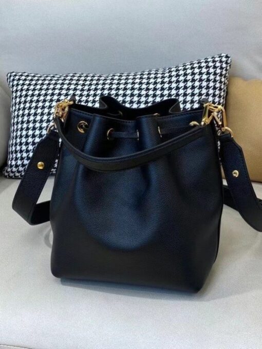 Replica Louis Vuitton Black Lockme Bucket Bag M57687 BLV718 8