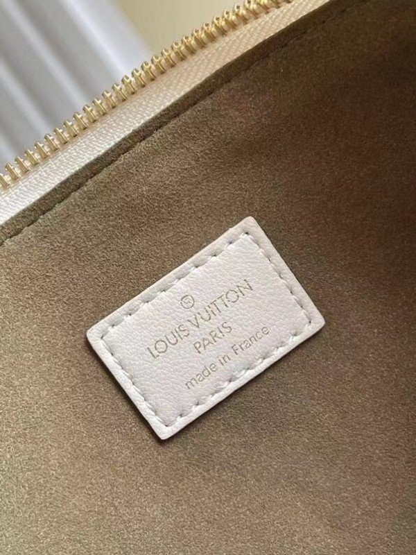 Replica Louis Vuitton Coussin PM Bag Monogram Lambskin M21209 Fake