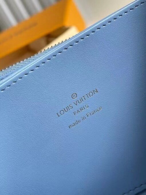 Replica Louis Vuitton Zippy Wallet Gradient Blue Mahina Leather M80494 BLV959 9