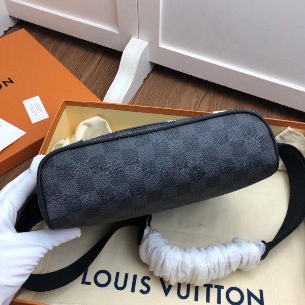 Louis Vuitton District PM Messenger – Pursekelly – high quality designer  Replica bags online Shop!