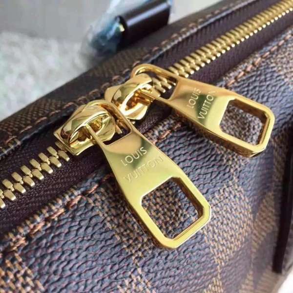 Replica Louis Vuitton Robusto Briefcase Taiga Leather M30591 BLV875 for  Sale