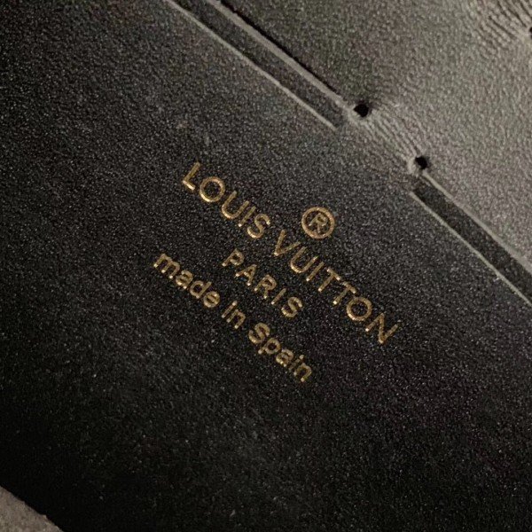 Shop Louis Vuitton DAMIER Vavin chain wallet (N60237, N60221) by