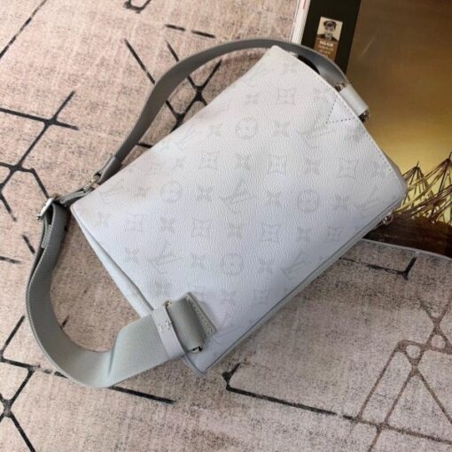 Replica Louis Vuitton Chalk Sling Bag White Monogram M44629 8