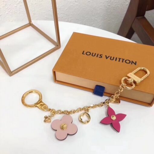 Replica Louis Vuitton Blooming Flowers Chain Bag Charm M67288 3