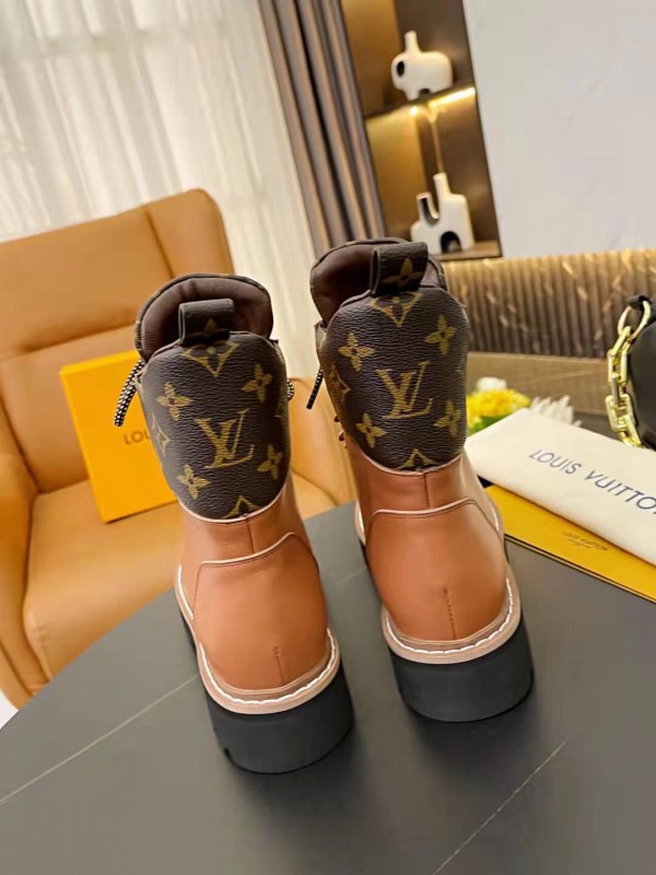 Replica Louis Vuitton Territory Flat Ranger Boots In Black Leather for Sale