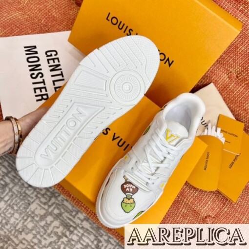 Replica Louis Vuitton LV Trainer Sneakers with Duck Motif 4