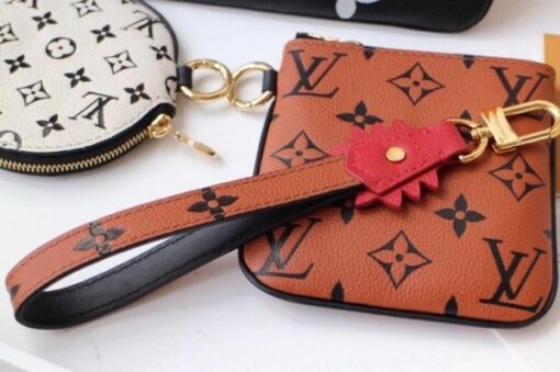 Replica Louis Vuitton LV Crafty Trio Pouch M69516 5