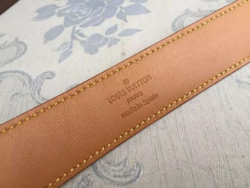 Replica Louis Vuitton Essential V Belt VVN Leather M9025W 4