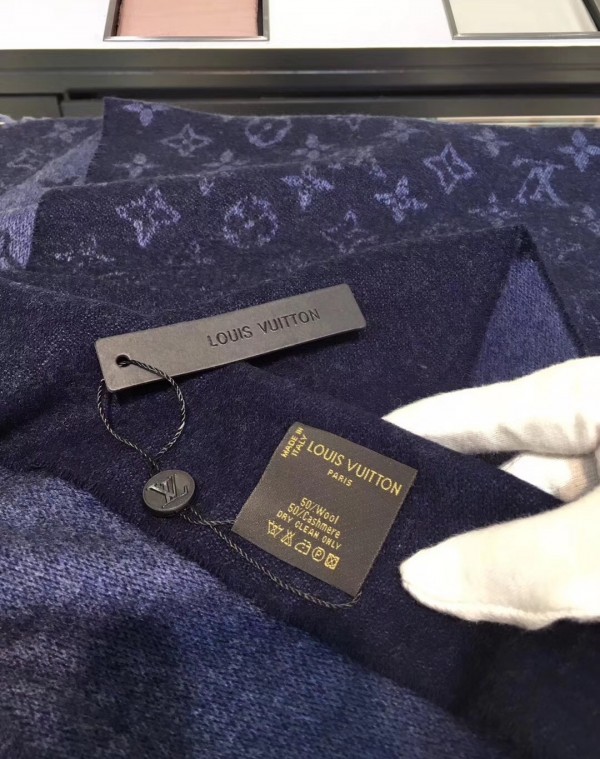 Shop Louis Vuitton Monogram Gradient Scarf (MONOGRAM GRADIENT