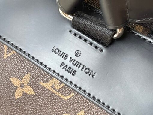 Replica Louis Vuitton CHRISTOPHER MM Backpack M46272 7