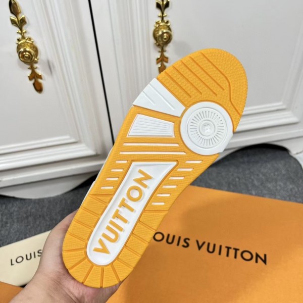 Louis Vuitton LV Trainer Sneaker Orange. Size 03.5