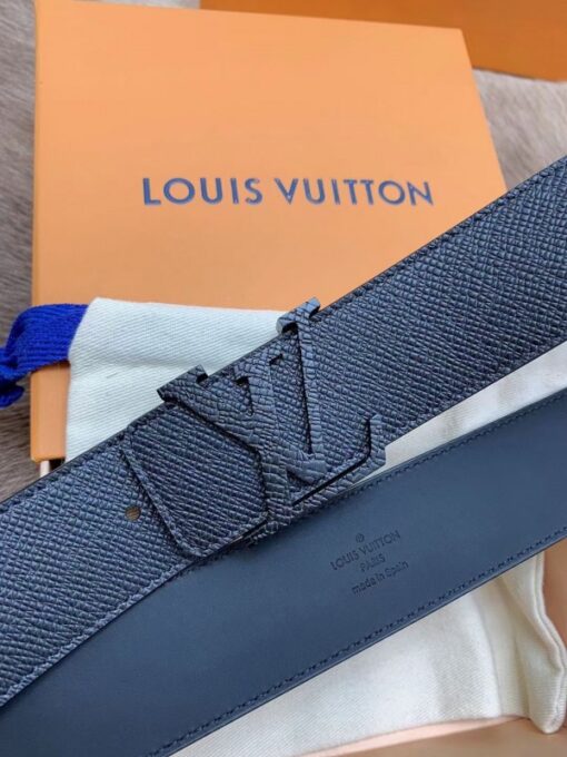 Replica Louis Vuitton LV Initiales 35mm Belt Taiga Leather M0001Q 5