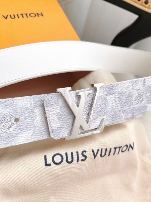 Replica Louis Vuitton LV Initiales 40MM Reversible Belt Damier Salt MP300V 5