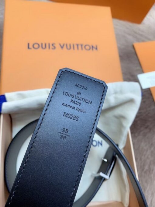Replica Louis Vuitton LV Initiales 40MM Reversible Belt Monogram Eclipse M0285V 6