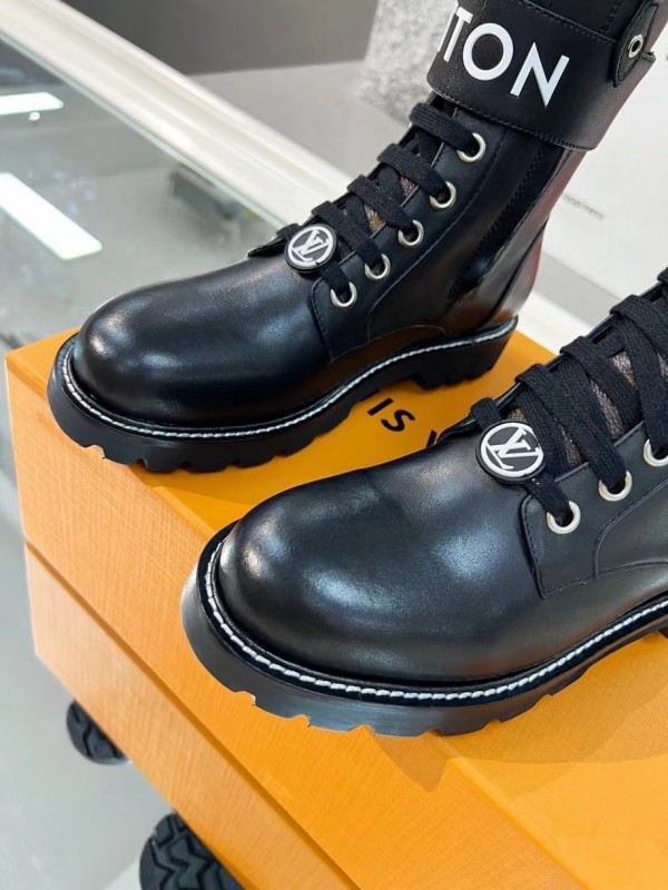 Replica Louis Vuitton Black Territory Flat Ranger Boots with