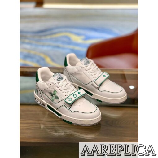 Replica Louis Vuitton LV Trainer Sneakers In Green/White Leather 2