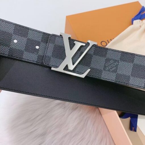 Replica Louis Vuitton LV Initiales 40MM Reversible Belt Damier Graphite M0213Q 3