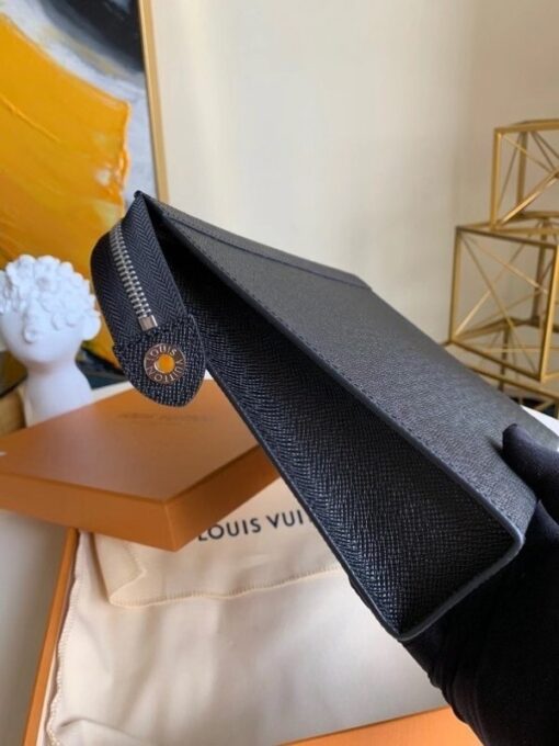 Replica Louis Vuitton Pochette Voyage Taiga Leather M30450 2
