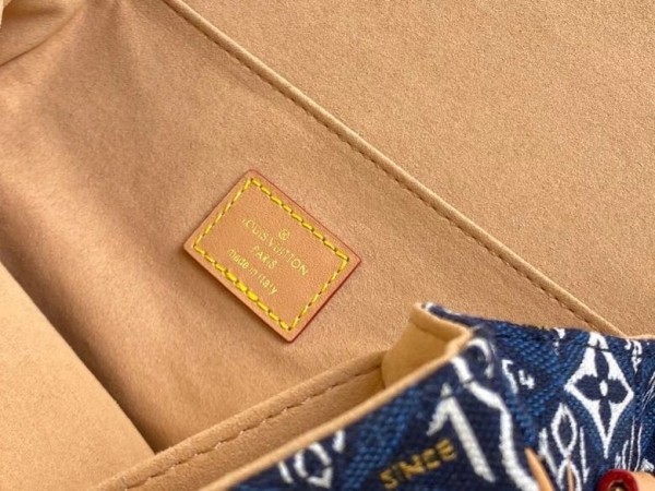 Louis Vuitton Orange Gold Patent Epi Leather Mini Pochette Metis
