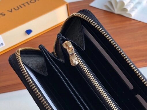 Replica Louis Vuitton Game On Zippy Wallet M57491 4