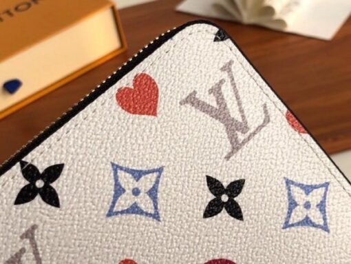 Replica Louis Vuitton Game On Zippy Wallet M57491 6