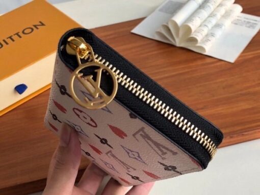 Replica Louis Vuitton Game On Zippy Wallet M57491 7