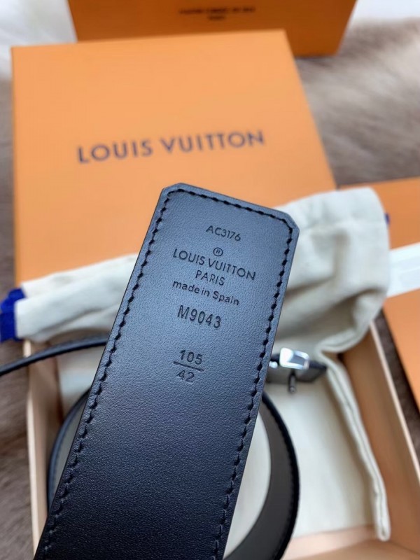 Replica Louis Vuitton LV Initiales 40MM Reversible Belt Monogram Eclipse  M9043S for Sale