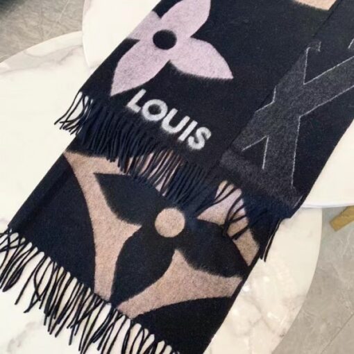 Louis Vuitton The Ultimate Scarf