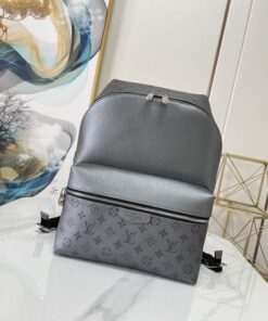 Replica Louis Vuitton DISCOVERY BACKPACK PM LV Backpack M30835 2