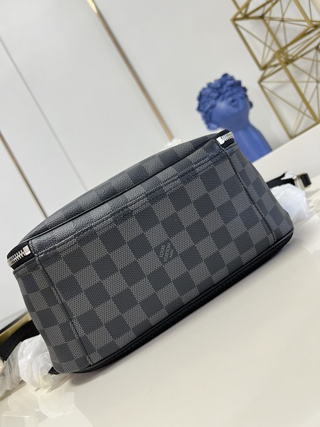 Shop Louis Vuitton Michael Backpack Nv2 (N45279) by design base