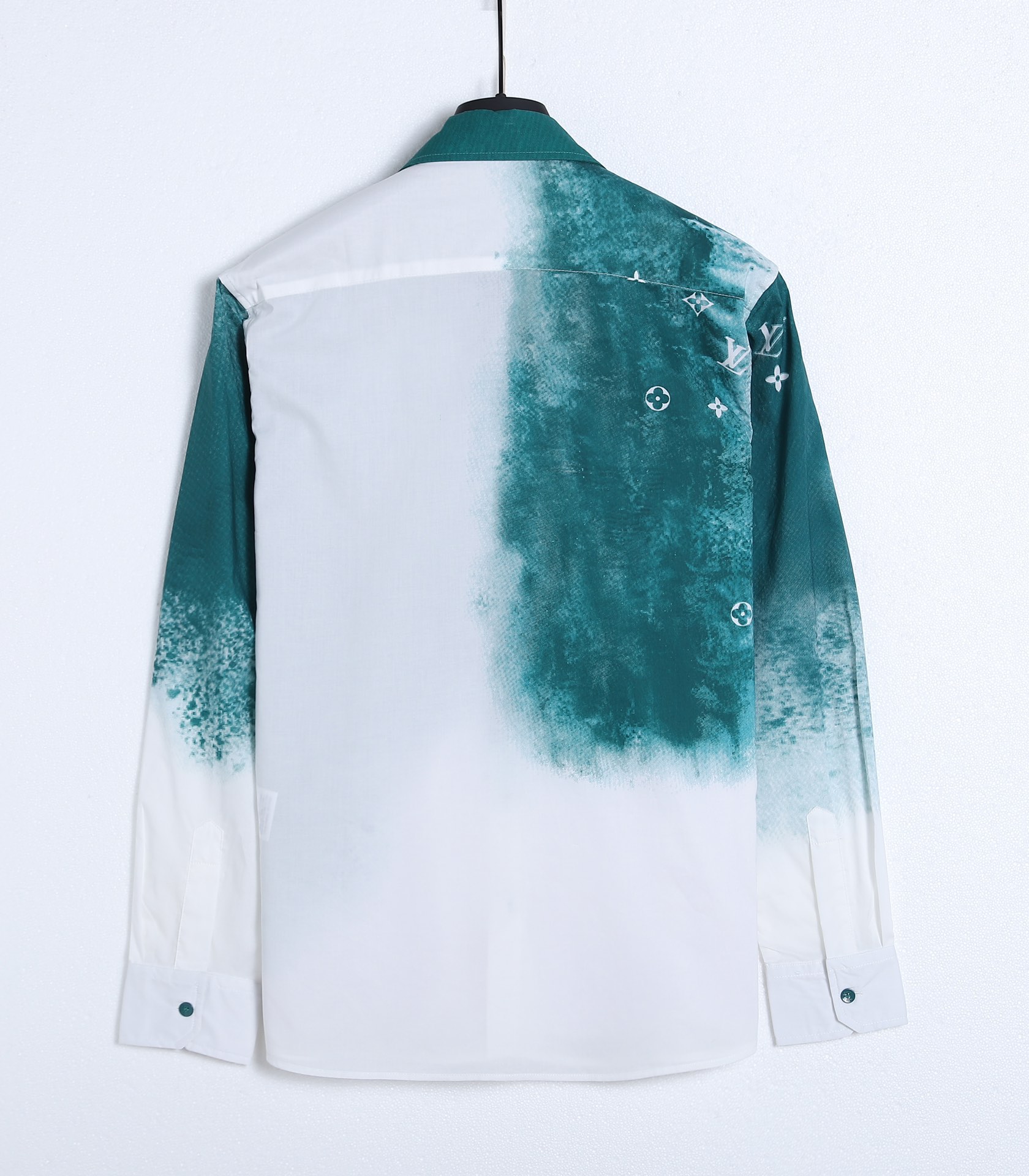 Replica Louis Vuitton LV LONG-SLEEVED GRAPHIC SHIRT 1AATGV 2 Replica Louis Vuitton LV LONG-SLEEVED GRAPHIC SHIRT 1AATGV 2