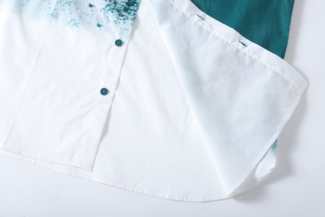 Replica Louis Vuitton LV LONG-SLEEVED GRAPHIC SHIRT 1AATGV 6 Replica Louis Vuitton LV LONG-SLEEVED GRAPHIC SHIRT 1AATGV 6