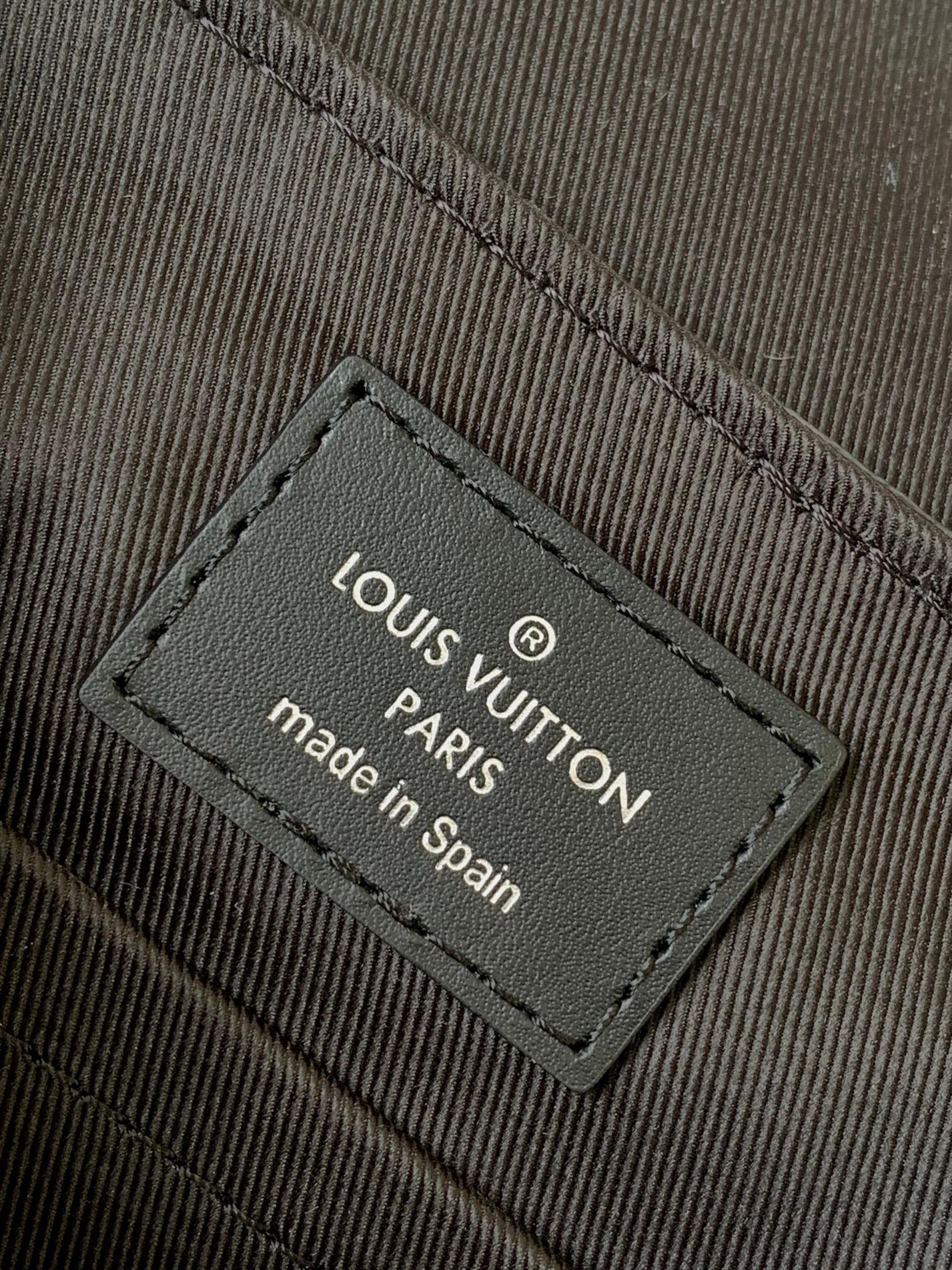 Replica Louis Vuitton DISTRICT PM LV M46255 for Sale