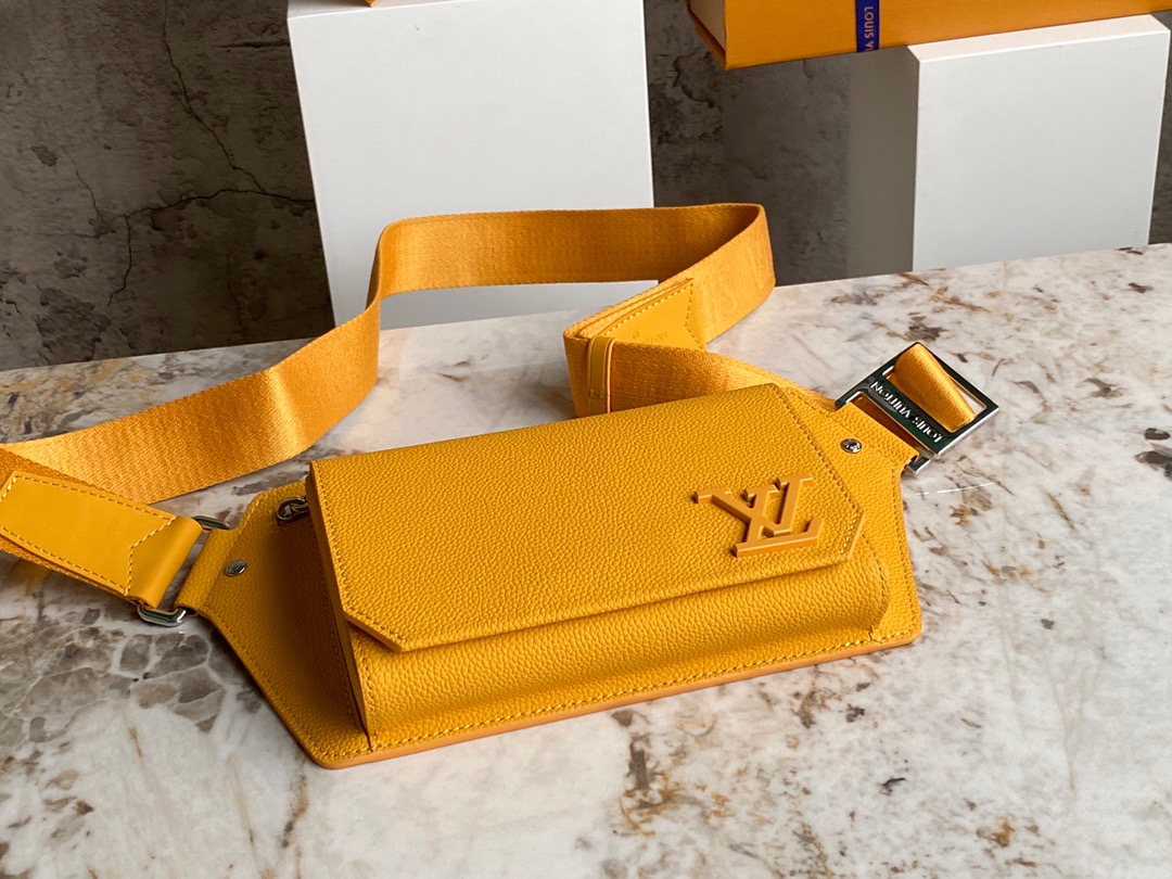 Louis Vuitton, Bags, Louis Vuitton Keepall Bandouliere Bag Limited  Edition Escale Monogram Giant 5