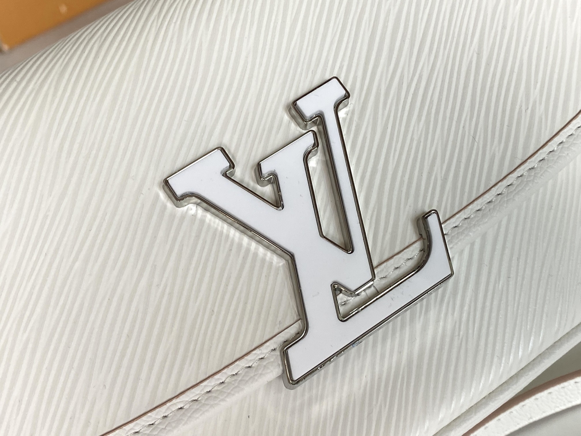 Replica Louis Vuitton LV BUCI Bag M59459 for Sale