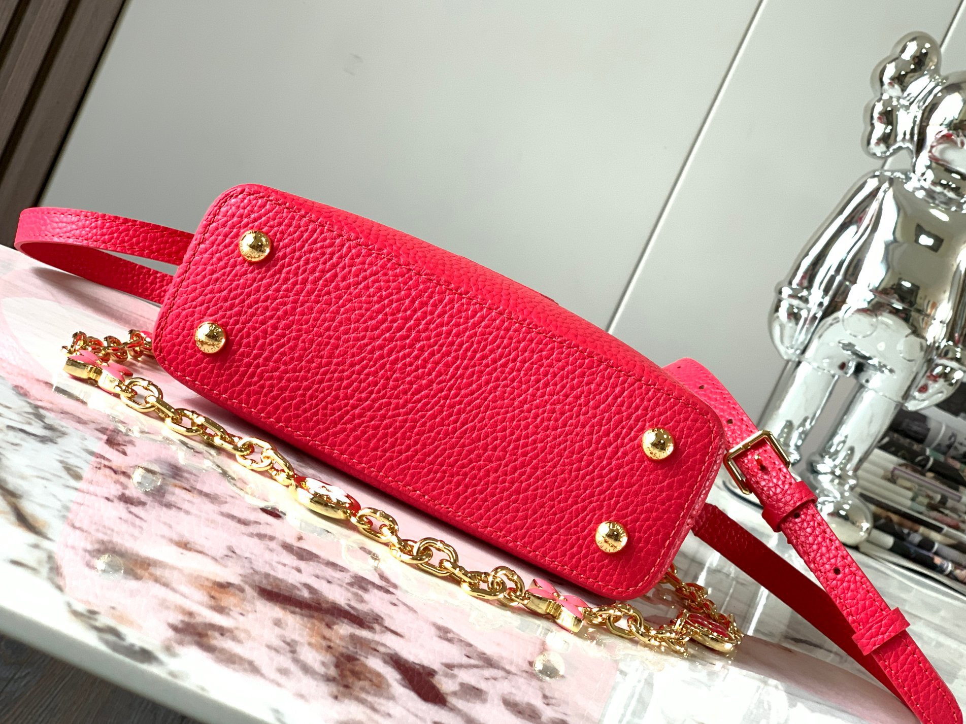 Replica Louis Vuitton Capucines Mini LV Bag Fresh Pink M20845 5