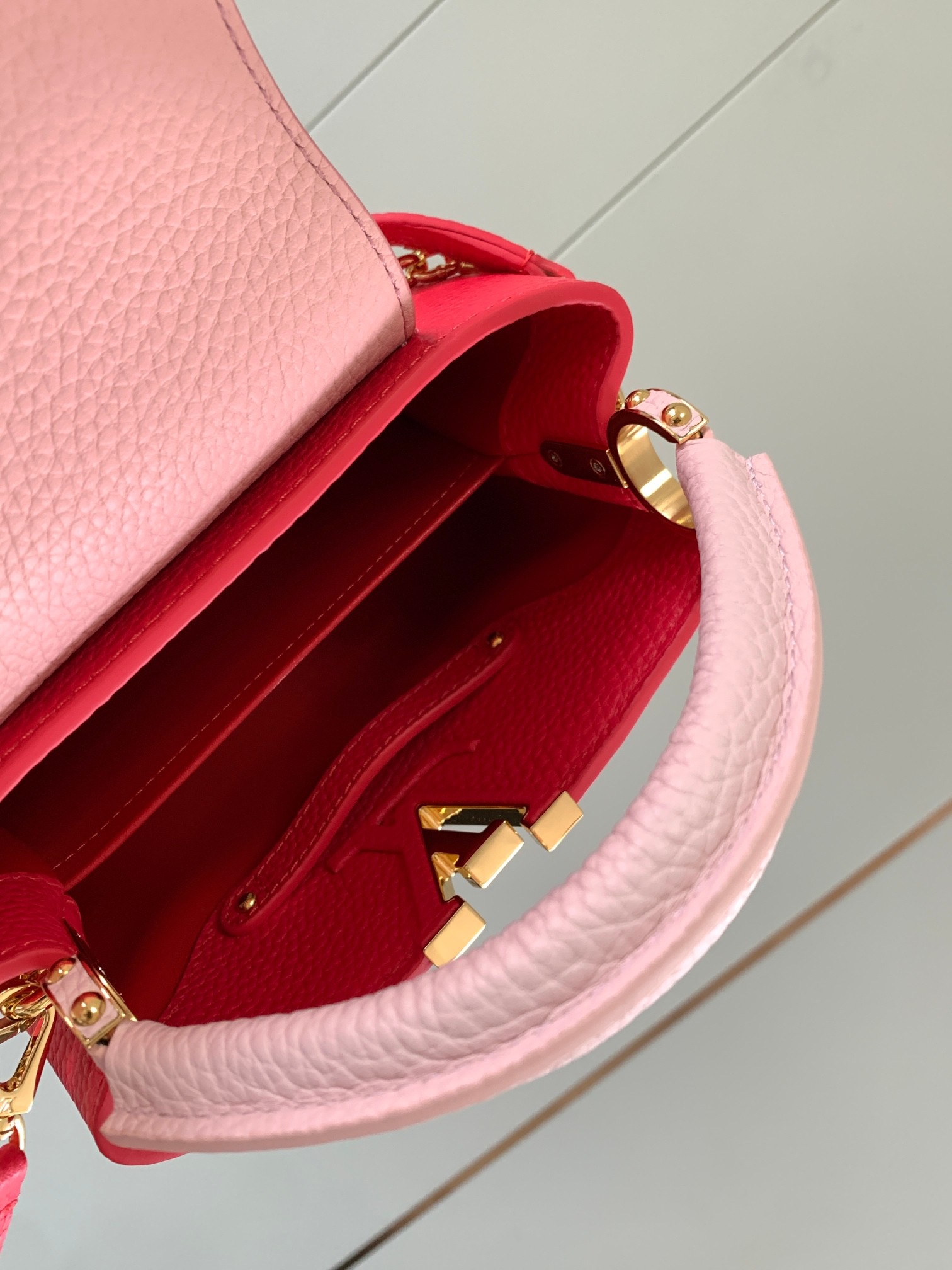 Replica Louis Vuitton Capucines Mini LV Bag Fresh Pink M20845 8