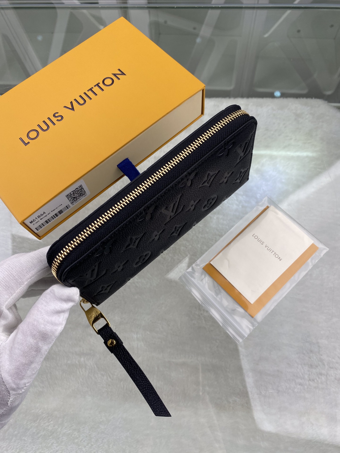 Louis+Vuitton+M61864+Monogram+Empreinte+Zippy+Wallet+-+Black for