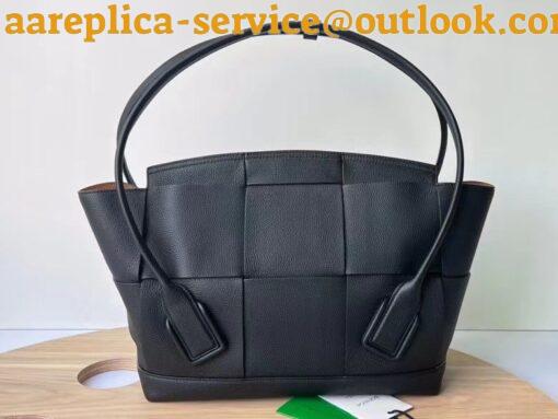 Replica Bottega Veneta Arco Medium Bag In Black Grained Leather