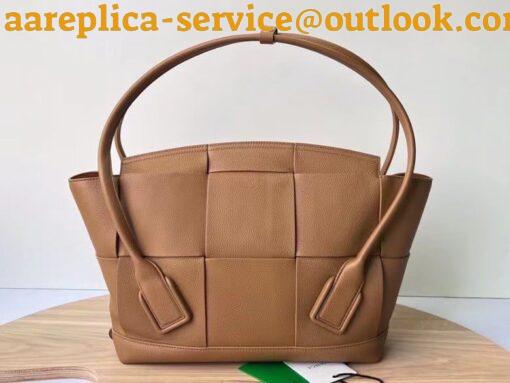 Replica Bottega Veneta Arco Medium Bag In Caramel Grained Leather 10