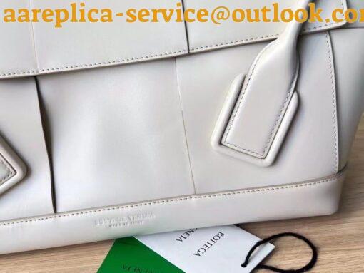 Replica Bottega Veneta Arco Medium Bag In White Intrecciato Calfskin