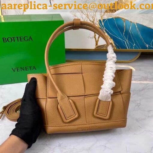 Replica Bottega Veneta Arco Mini Bag In Caramel Grained Leather 5