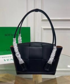 Replica Bottega Veneta Arco Small Bag In Black Intrecciato Calfskin 2