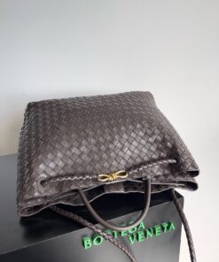 Replica Bottega Veneta Large Andiamo bag In Fondant Intrecciato Lambskin 2