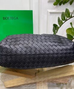 Replica Bottega Veneta Large Pouch Clutch Bag In Black Intrecciato Lambskin 2